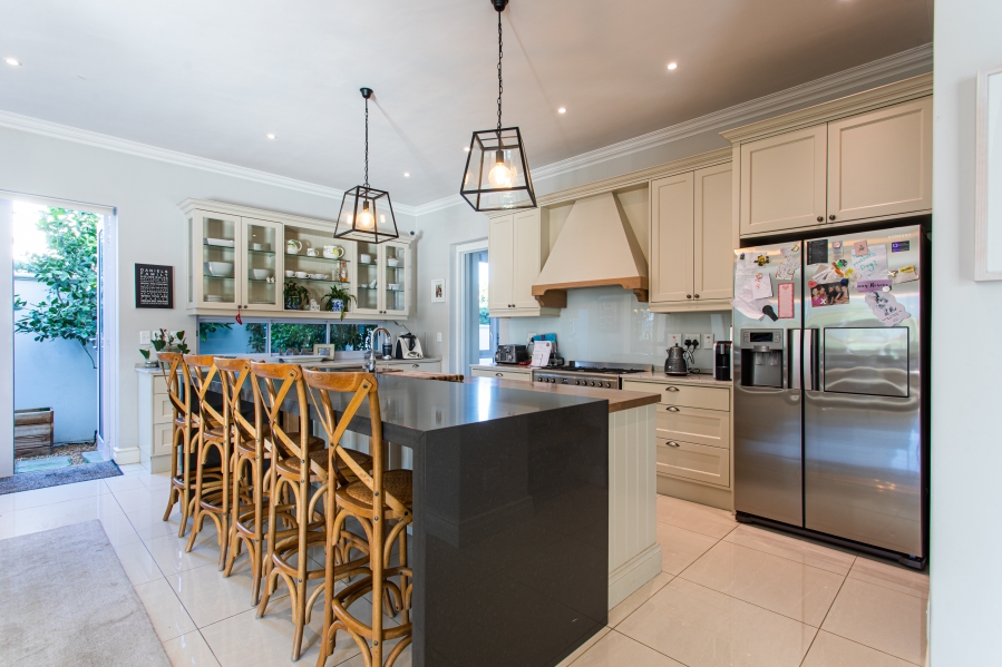 5 Bedroom Property for Sale in Val De Vie Estate Western Cape